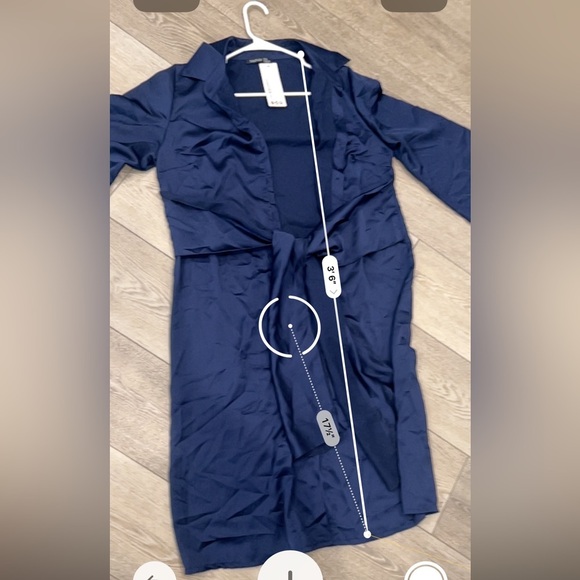 NWT SZ 16 maternity Boohoo Midnight Blue navy Satin button down midi dress - Picture 10 of 11